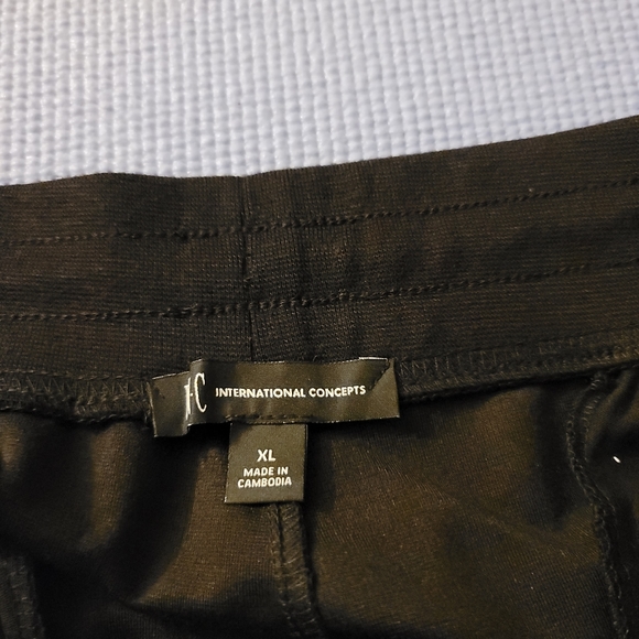 INC Men's Graffiti Sport Jogger - Picture 10 of 11